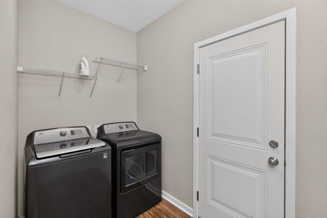 1906 Duff Avenue, Ames, IA 50010