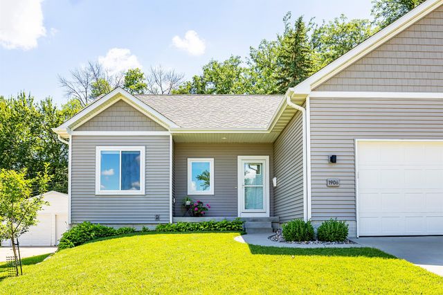 1906 Duff Avenue, Ames, IA 50010