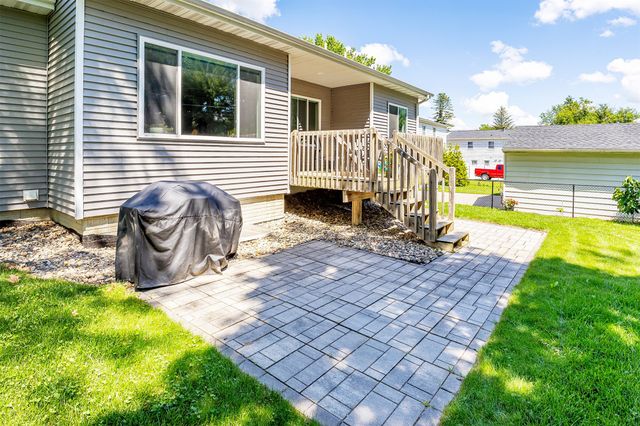 1906 Duff Avenue, Ames, IA 50010