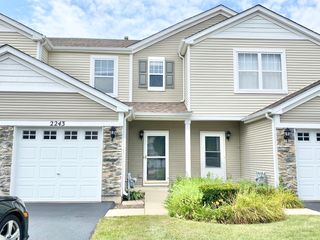 2243 Flagstone Lane, Carpentersville, IL 60110