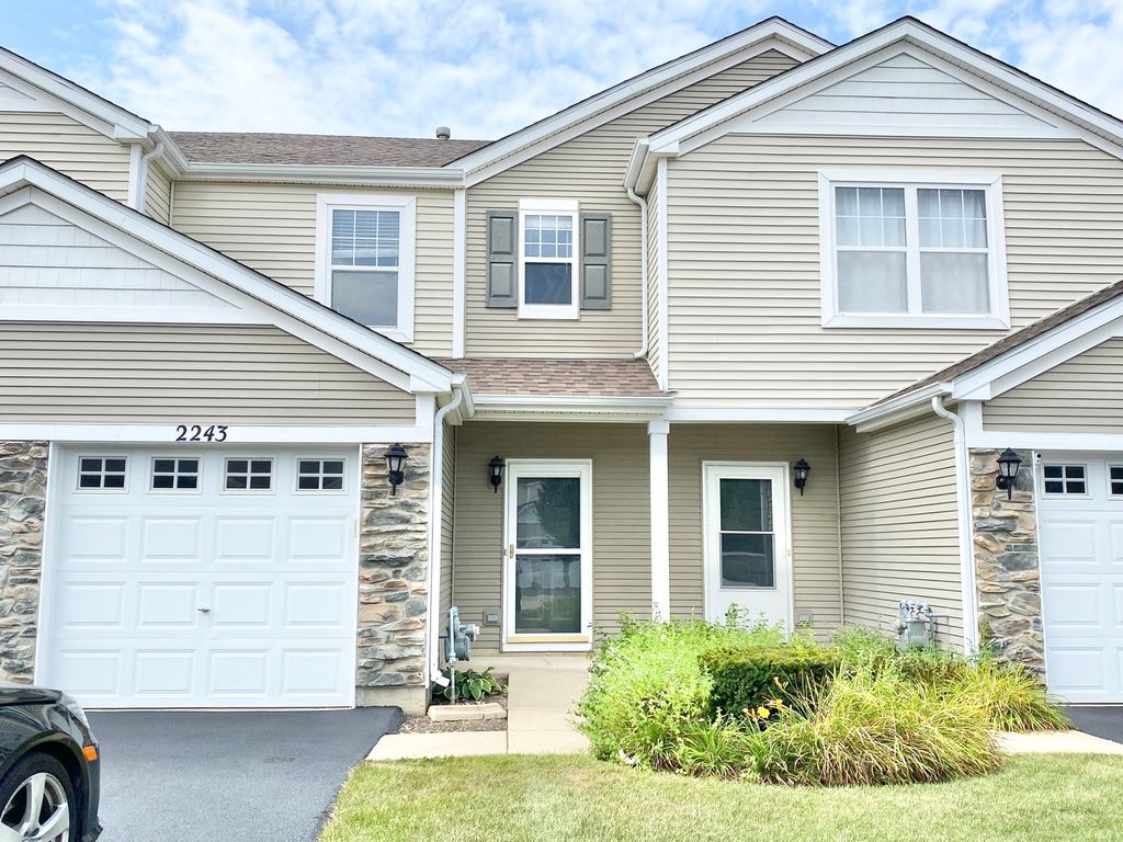 2243 Flagstone Lane, Carpentersville, IL 60110