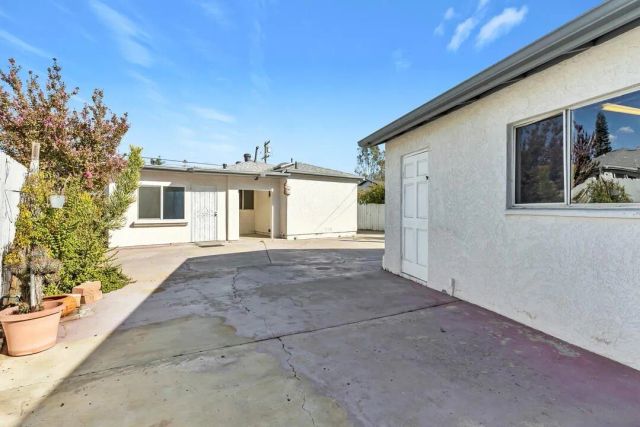 6260 Severin Dr., La Mesa, CA 91942