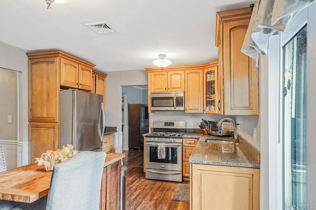 18 Ashford Drive, Ridge, NY 11961