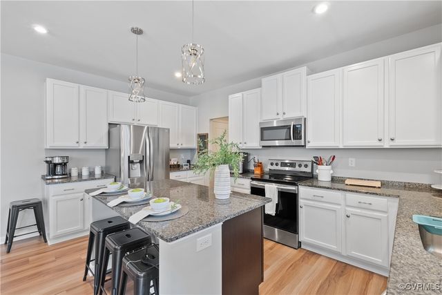 3636 Knighton Cir, Midlothian, VA 23112