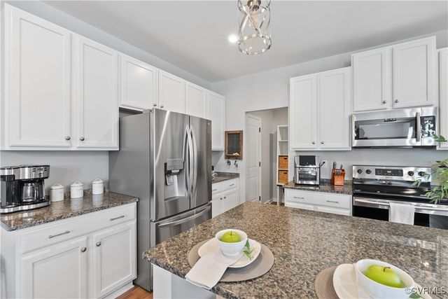 3636 Knighton Cir, Midlothian, VA 23112