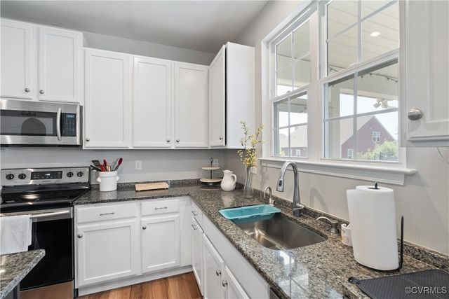 3636 Knighton Cir, Midlothian, VA 23112