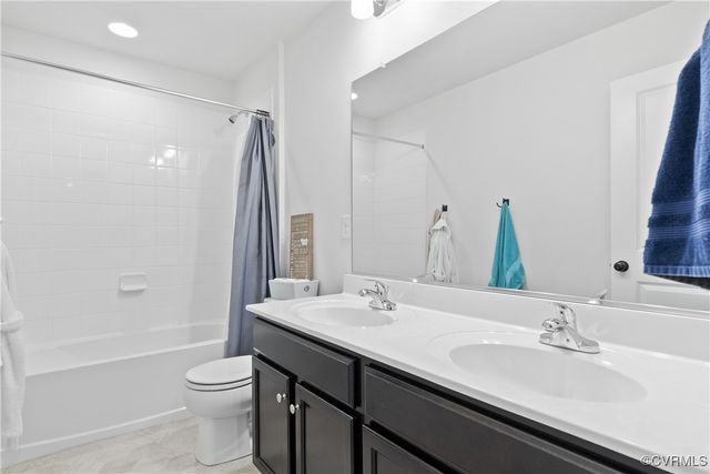 3636 Knighton Cir, Midlothian, VA 23112