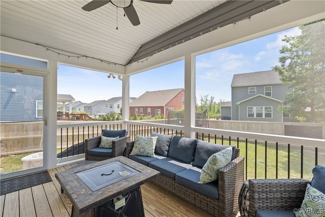 3636 Knighton Cir, Midlothian, VA 23112