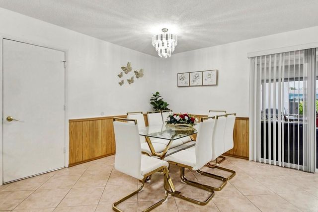 220 Davis Road, Palm Springs, FL 33461