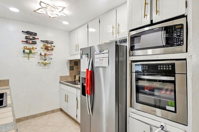 220 Davis Road, Palm Springs, FL 33461