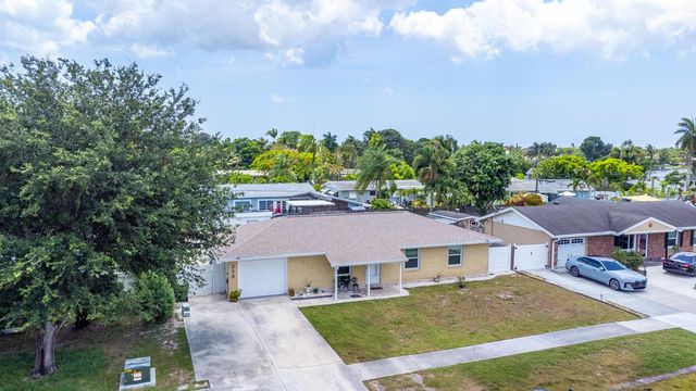 220 Davis Road, Palm Springs, FL 33461