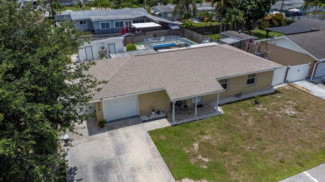 220 Davis Road, Palm Springs, FL 33461