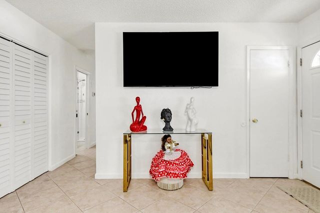 220 Davis Road, Palm Springs, FL 33461