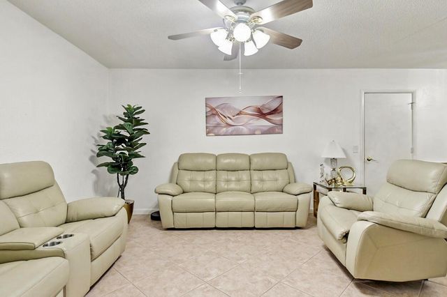 220 Davis Road, Palm Springs, FL 33461