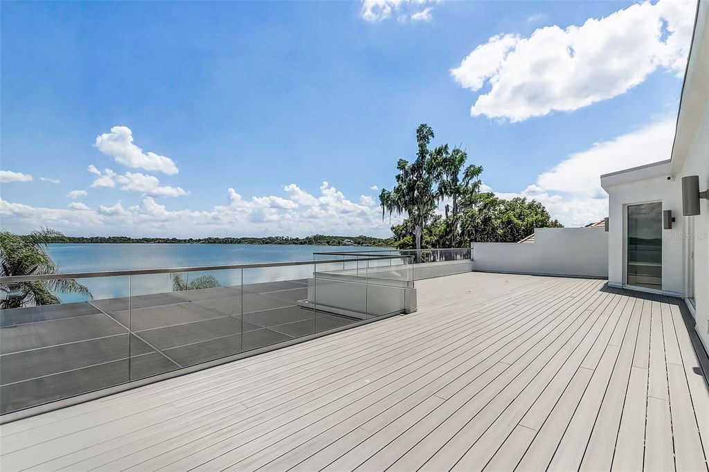 Image 4 of property listing at 9940 LONE TREE LANE, Orlando, FL 32836