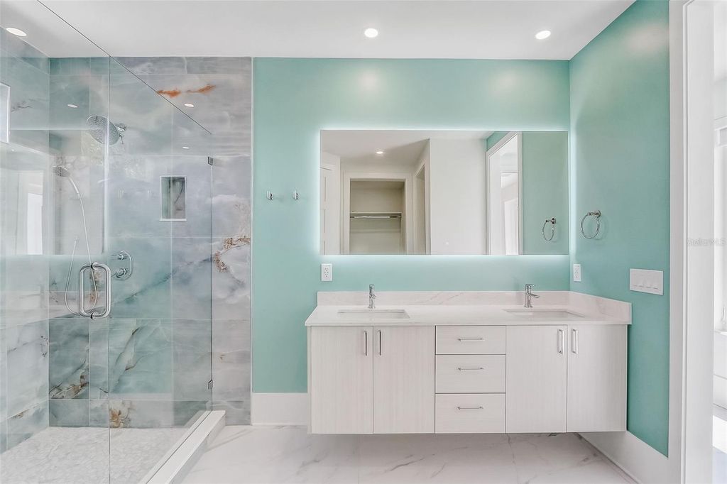Image 39 of property listing at 9940 LONE TREE LANE, Orlando, FL 32836