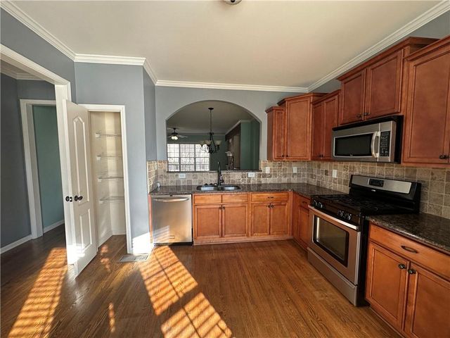 1959 Appaloosa Mill Circle, Buford, GA 30519