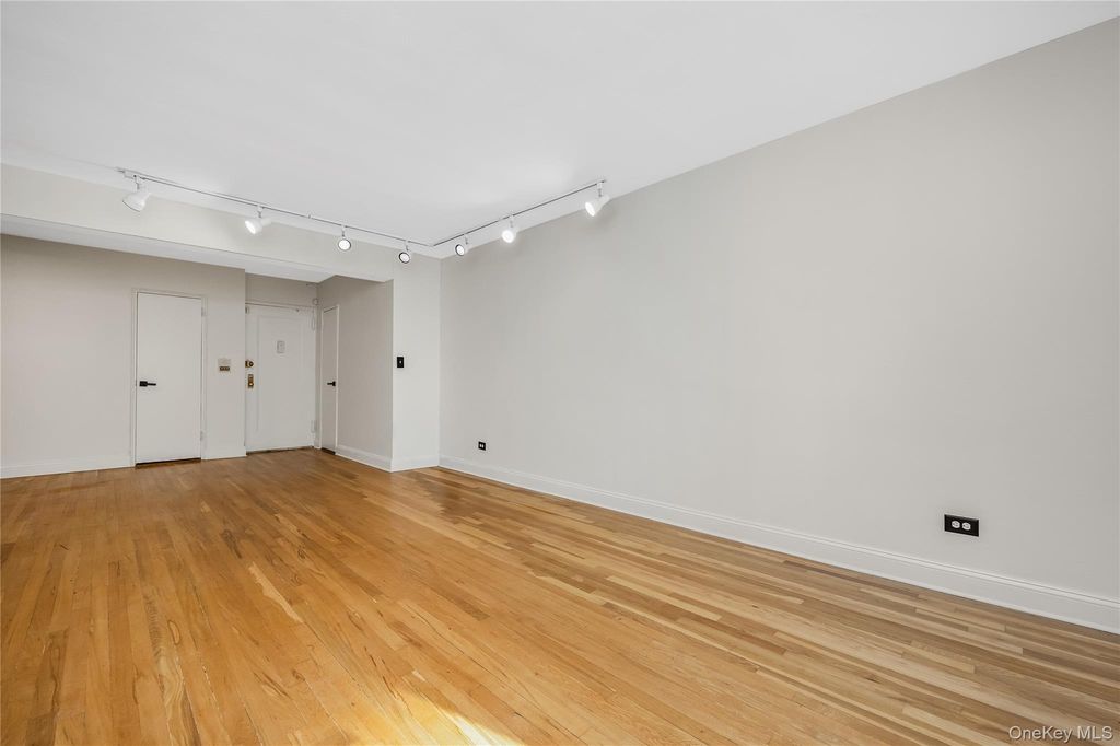 150-11 72nd Road 1C, Kew Garden Hills, NY 11367 — photo 5
