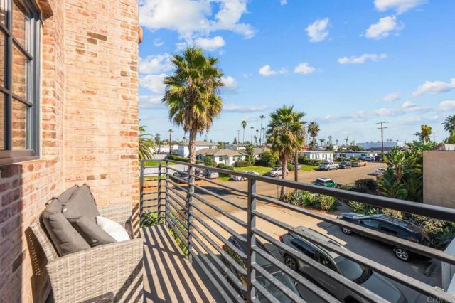 907 S Tremont Street, Oceanside, CA 92054