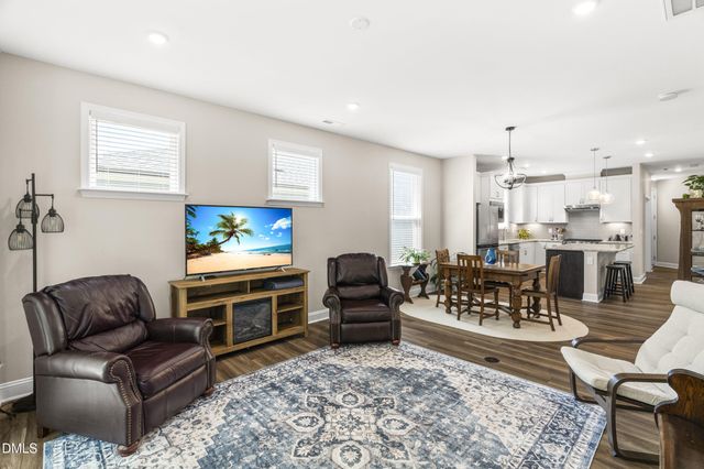 28 N Brookhollow Way, Clayton, NC 27520
