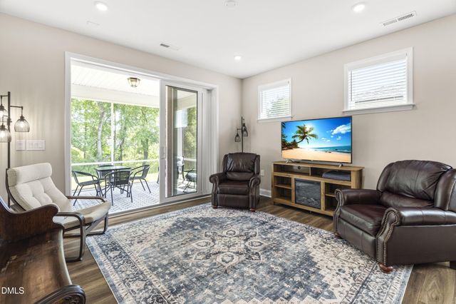 28 N Brookhollow Way, Clayton, NC 27520
