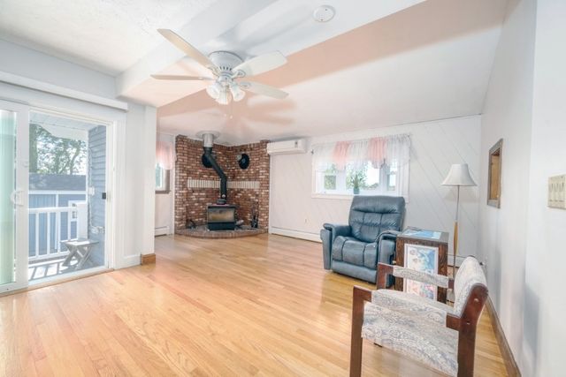 15 2nd St, Hull, MA 02045