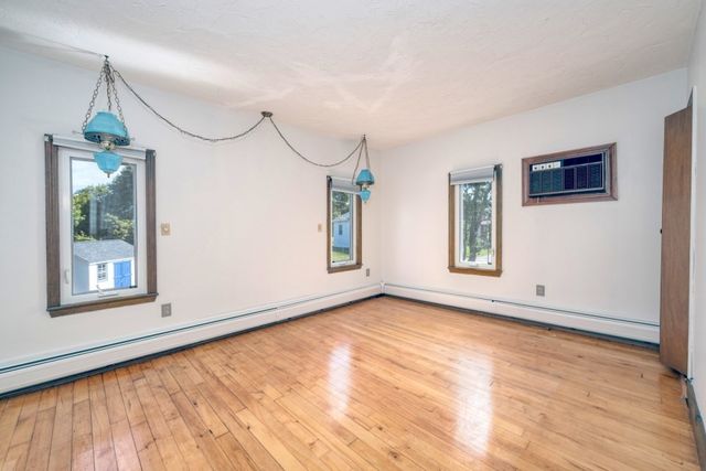 15 2nd St, Hull, MA 02045