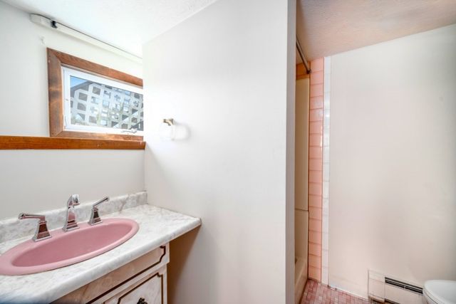 15 2nd St, Hull, MA 02045