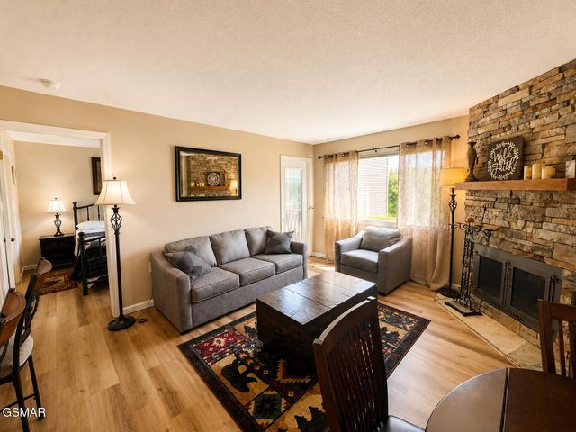 1380 Ski View Drive, Gatlinburg, TN 37738