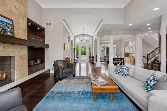 2063 Austrian Pine Lane, Minnetonka, MN 55305