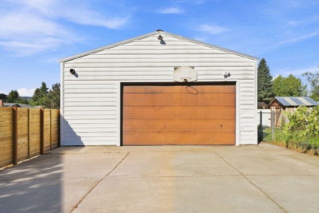 11921 E 31st Ave, Spokane, WA 99206