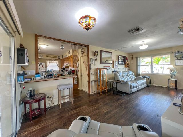 8535 108TH STREET, Seminole, FL 33772