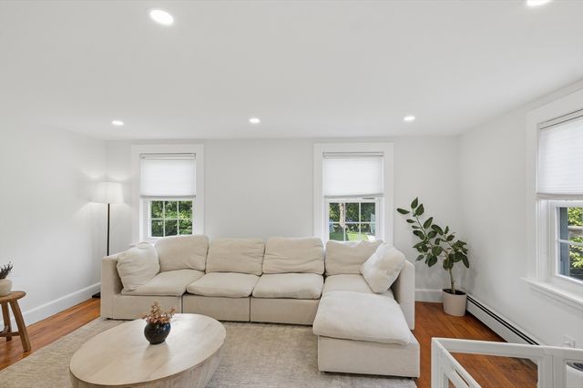 31 Houghton Street, Woburn, MA 01801