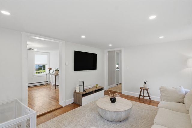 31 Houghton Street, Woburn, MA 01801