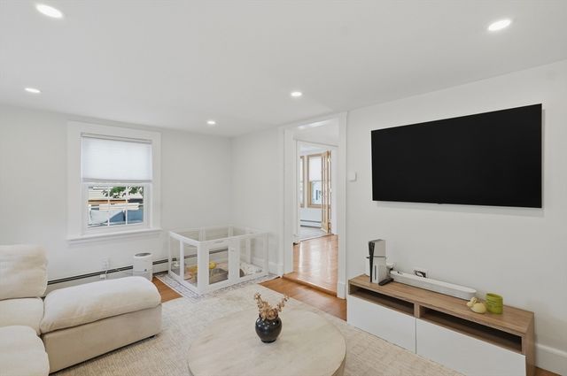 31 Houghton Street, Woburn, MA 01801