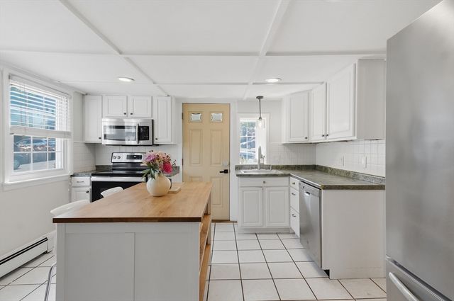 31 Houghton Street, Woburn, MA 01801