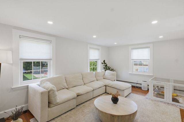 31 Houghton Street, Woburn, MA 01801