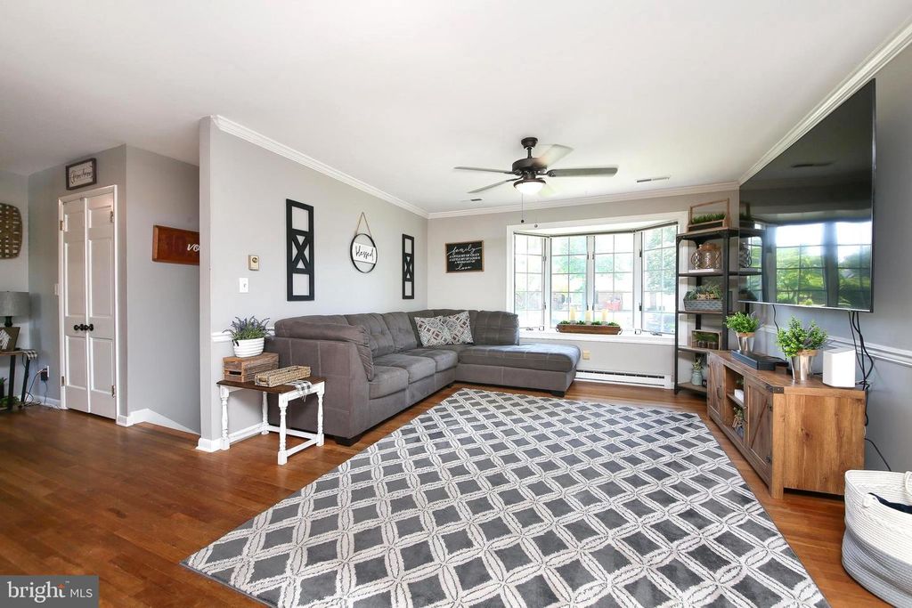 221 MADISON AVE, Souderton, PA 18964