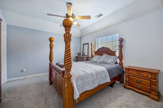 138 Creekside Drive, Murphy, TX 75094