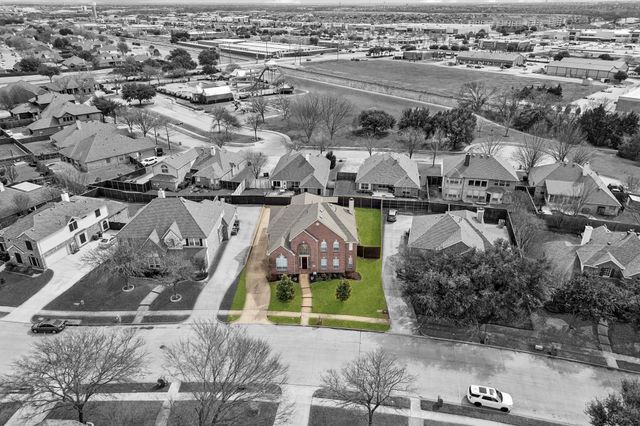 138 Creekside Drive, Murphy, TX 75094