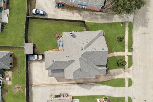 138 Creekside Drive, Murphy, TX 75094