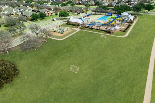 138 Creekside Drive, Murphy, TX 75094