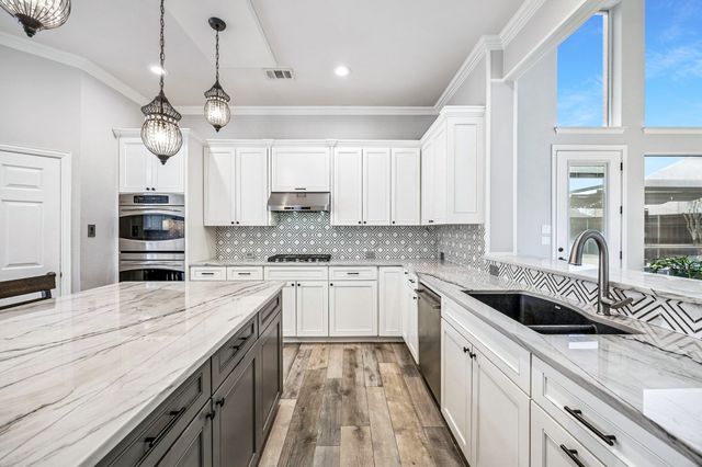 138 Creekside Drive, Murphy, TX 75094