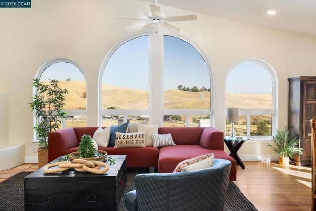7151 Johnston Rd, Pleasanton, CA 94588