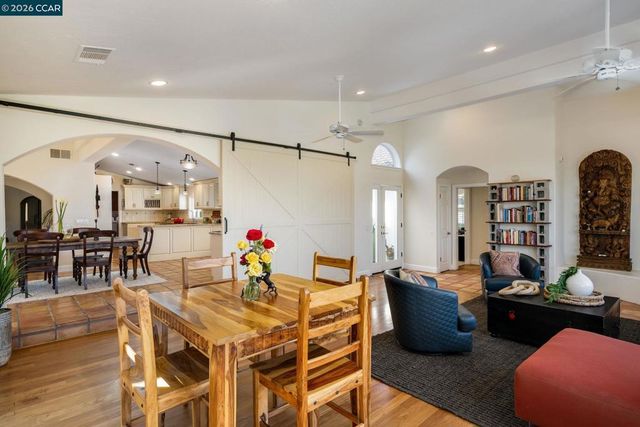 7151 Johnston Rd, Pleasanton, CA 94588