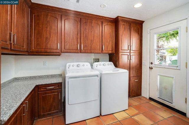 7151 Johnston Rd, Pleasanton, CA 94588