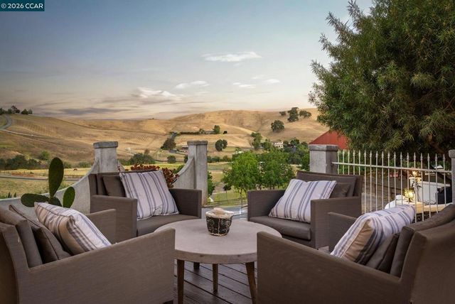 7151 Johnston Rd, Pleasanton, CA 94588