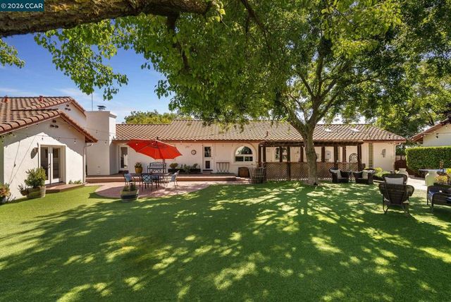 7151 Johnston Rd, Pleasanton, CA 94588