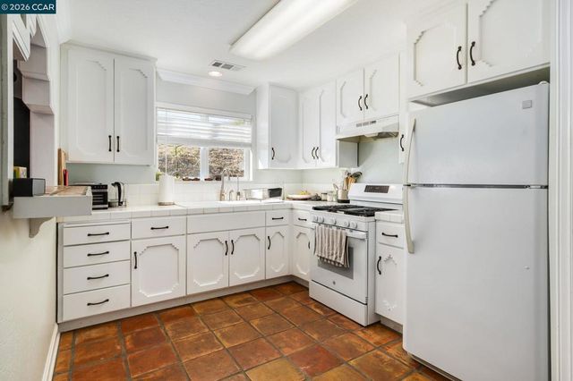 7151 Johnston Rd, Pleasanton, CA 94588