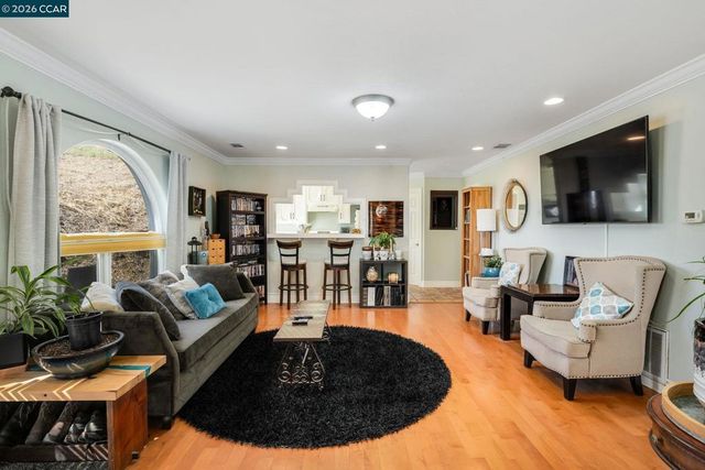 7151 Johnston Rd, Pleasanton, CA 94588